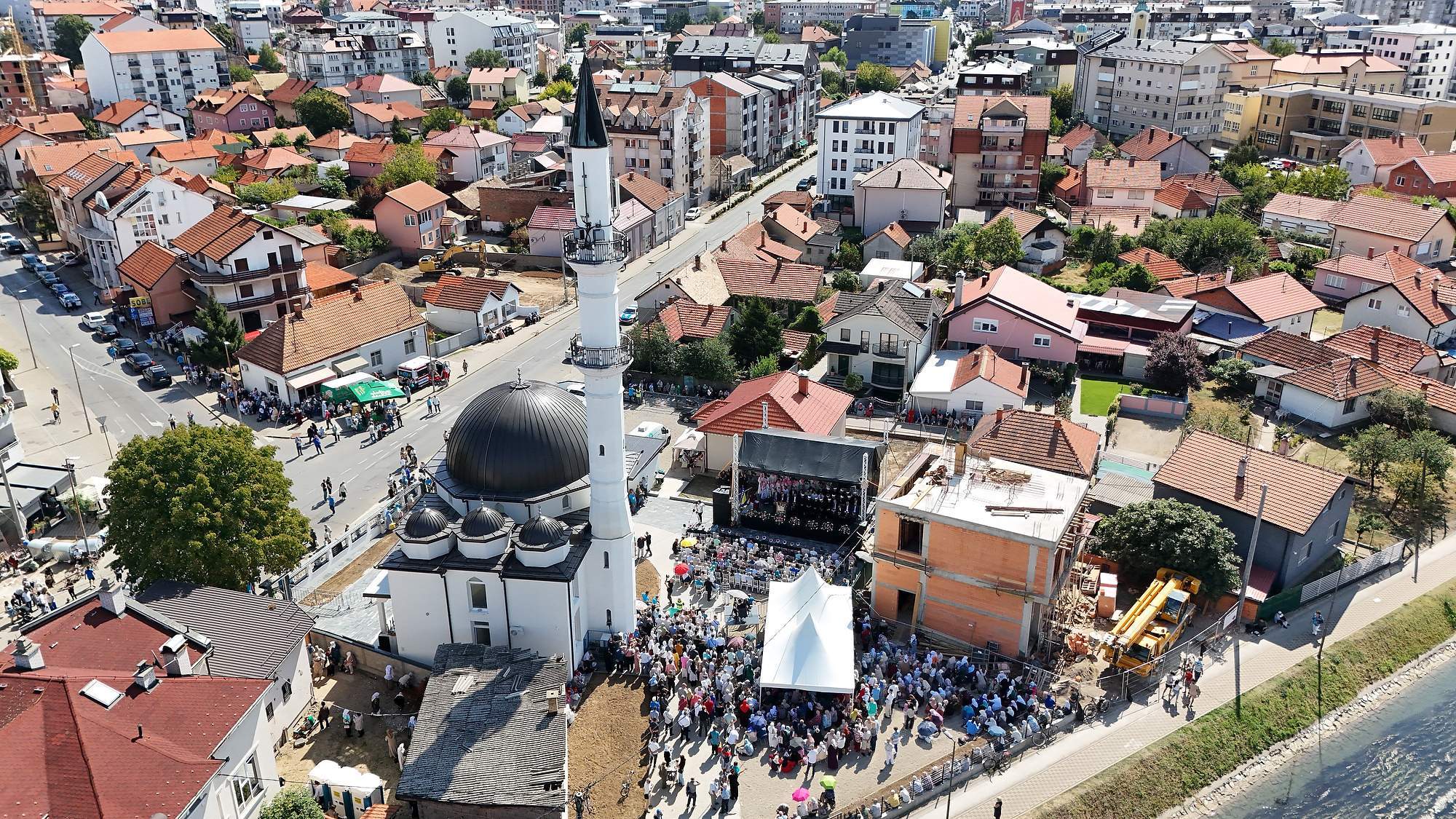 Svečano otvorena Preljubovića - Dašnica džamija u Bijeljini: Srušena u ramazanu, ustala iz pepela